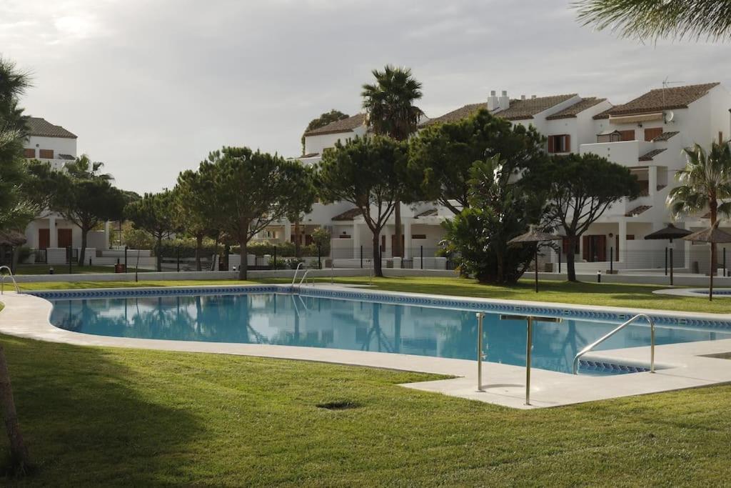 Precioso Apartamento A 700 M Del Mar Chiclana de la Frontera Kültér fotó
