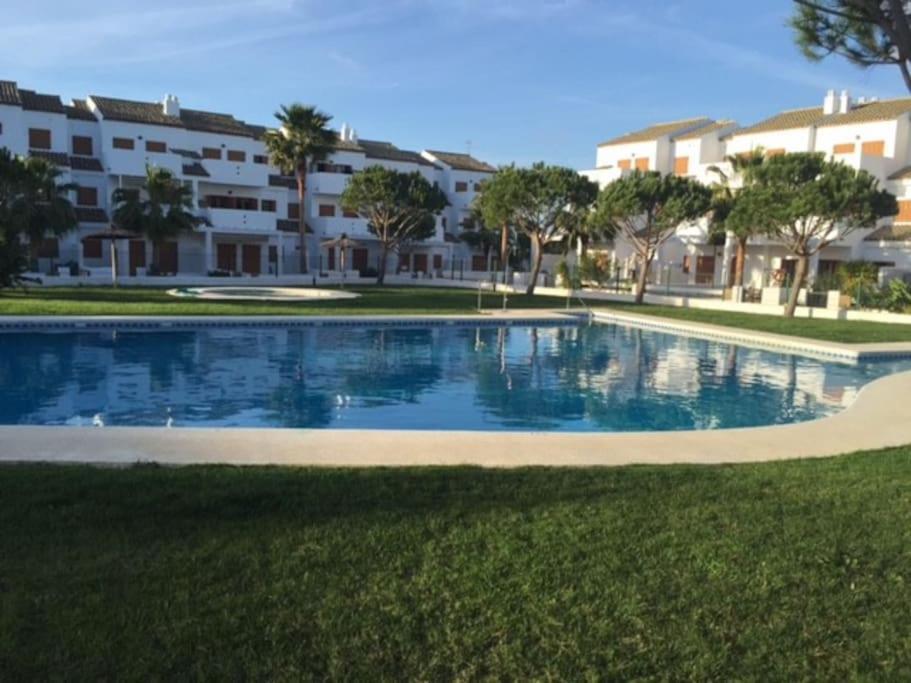 Precioso Apartamento A 700 M Del Mar Chiclana de la Frontera Kültér fotó