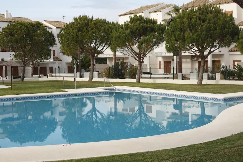 Precioso Apartamento A 700 M Del Mar Chiclana de la Frontera Kültér fotó